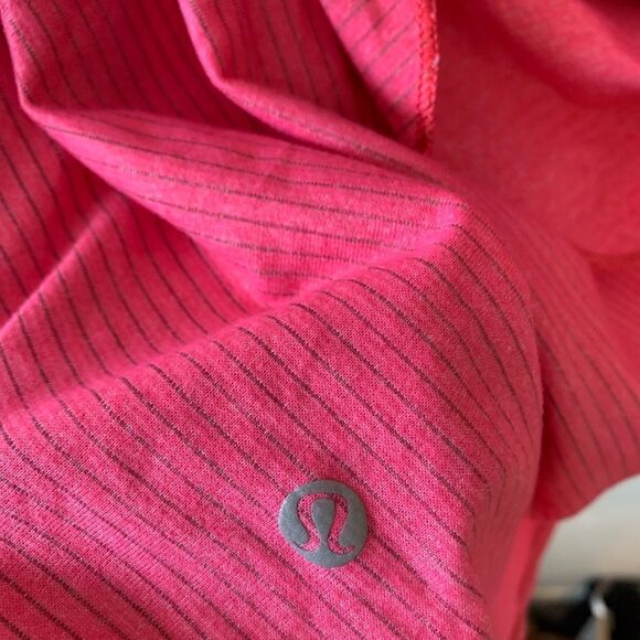 Lululemon‎ Free to be Wild Hot Pink Butterfly Tank size 6 - Picture 8 of 12